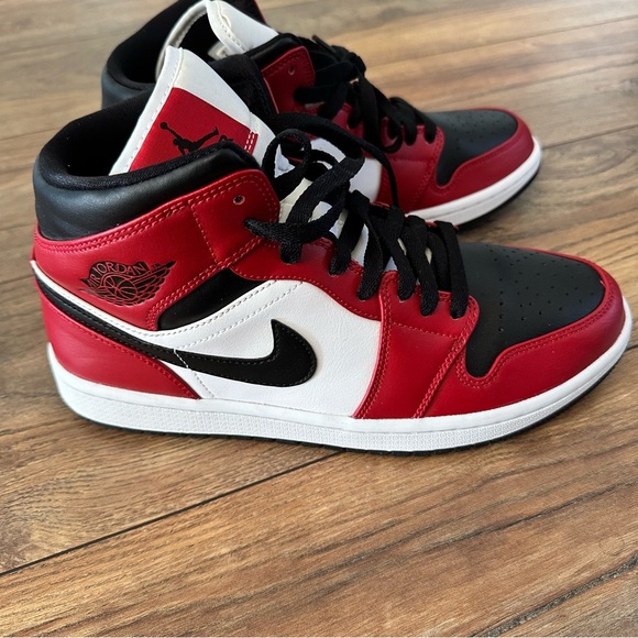 {like new} Nike Air Jordan 1 Mid Red/Black/White Sneakers - Picture 3 of 10